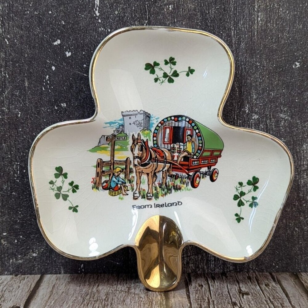 Vintage Carrigaline Pottery Cork Ireland Shamrock Shaped Ashtray Souvenir Dish